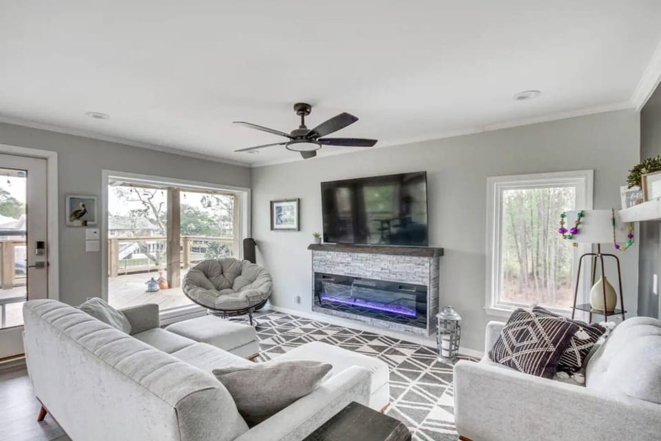 Living room, fireplace