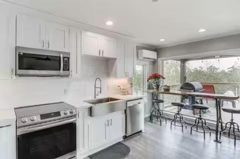View (from property/room), Lake view, kitchen