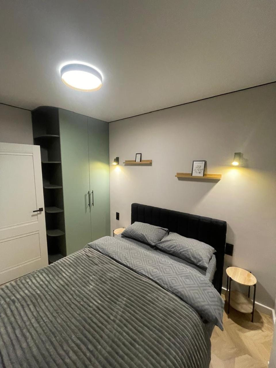 Аэропорт 15 минут две спальни и салон Apartment in Chișinău