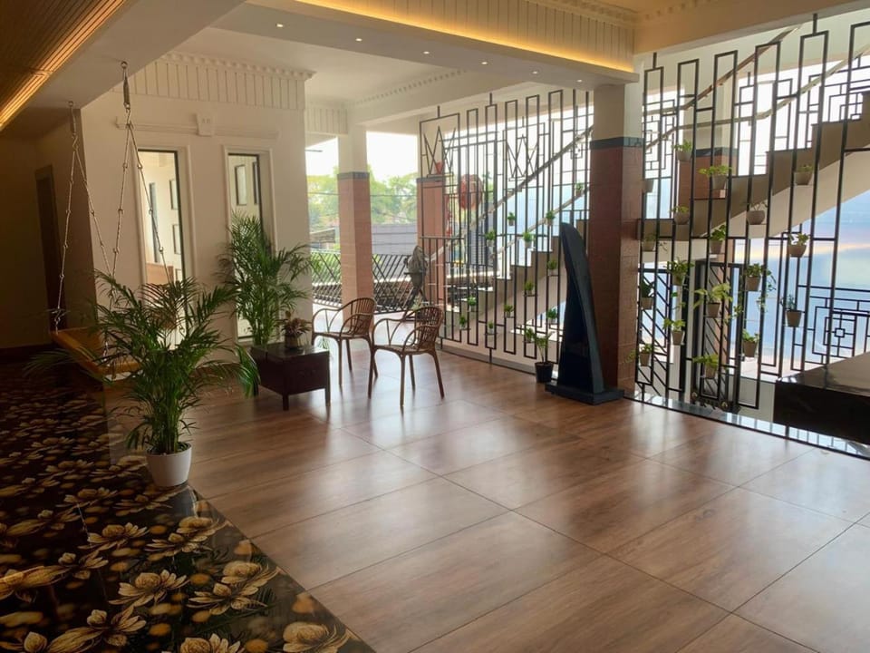 View (from property/room), Balcony/Terrace, Seating area