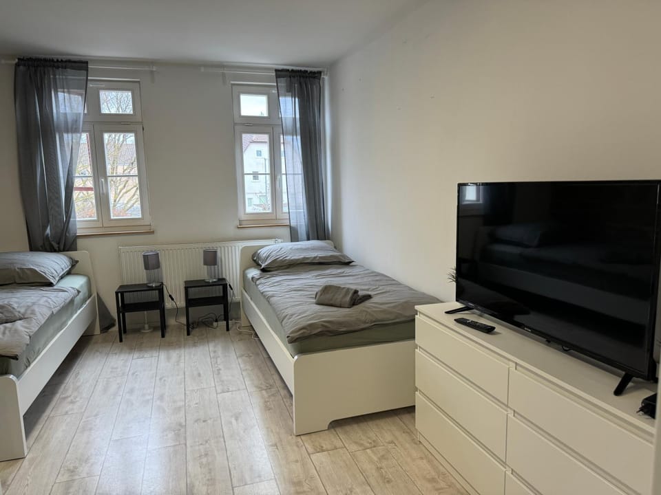 TV and multimedia, Photo of the whole room, Bedroom