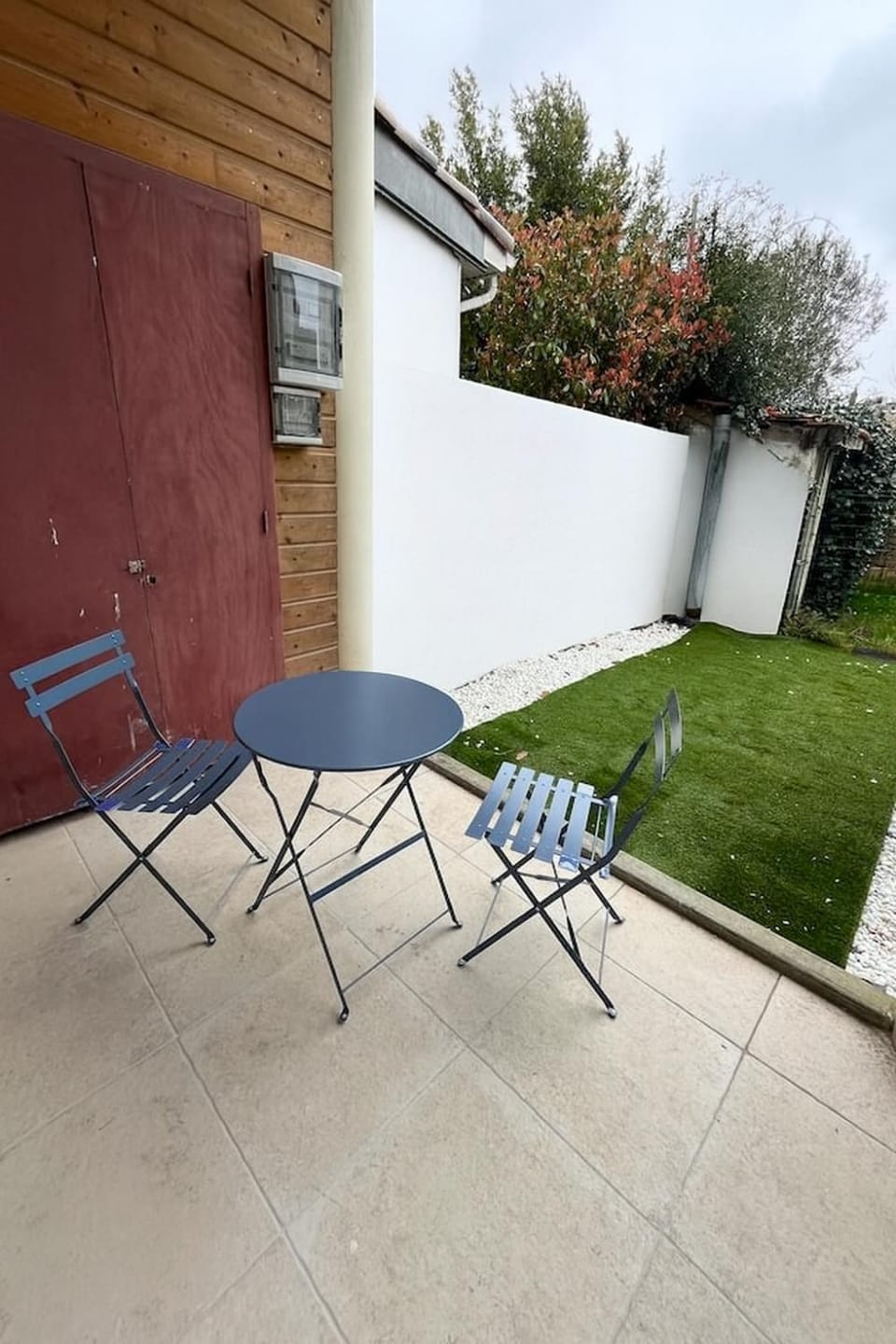Patio, Spring, Day, Garden, Dining area, Garden view