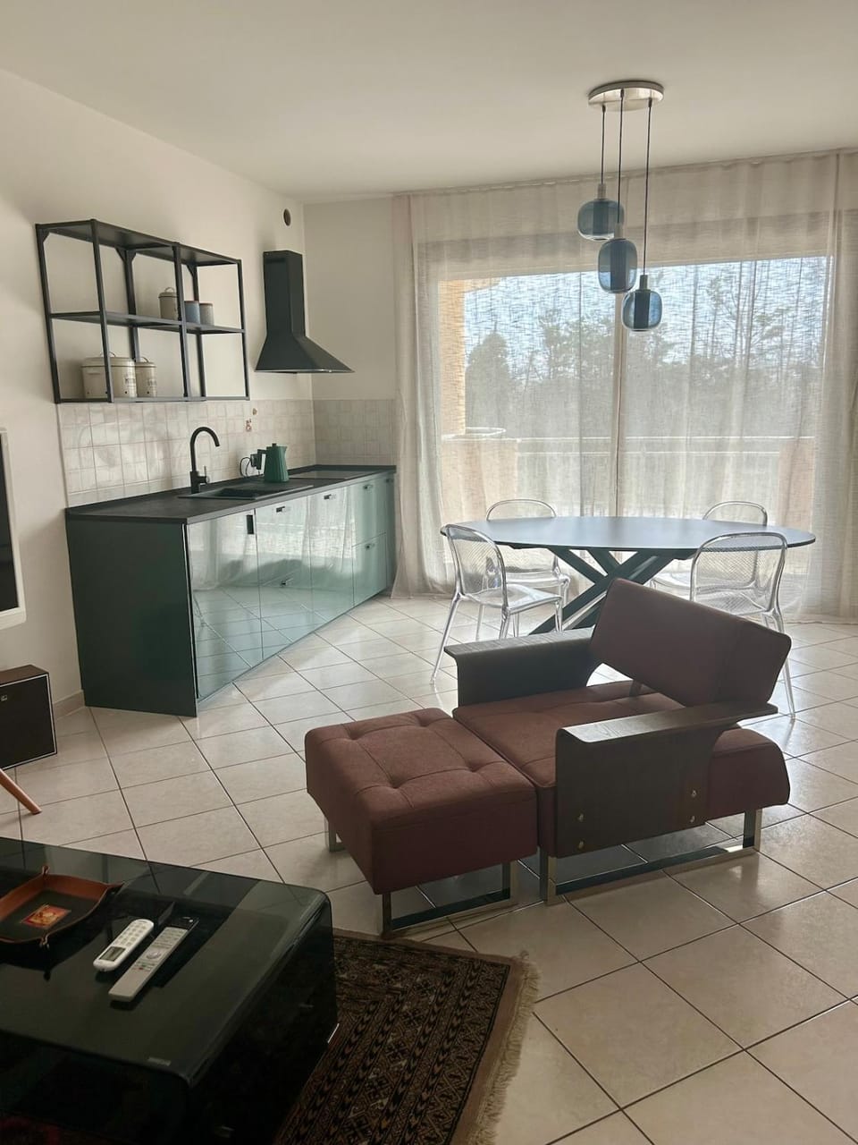 Kitchen or kitchenette, Living room, Dining area, pet friendly