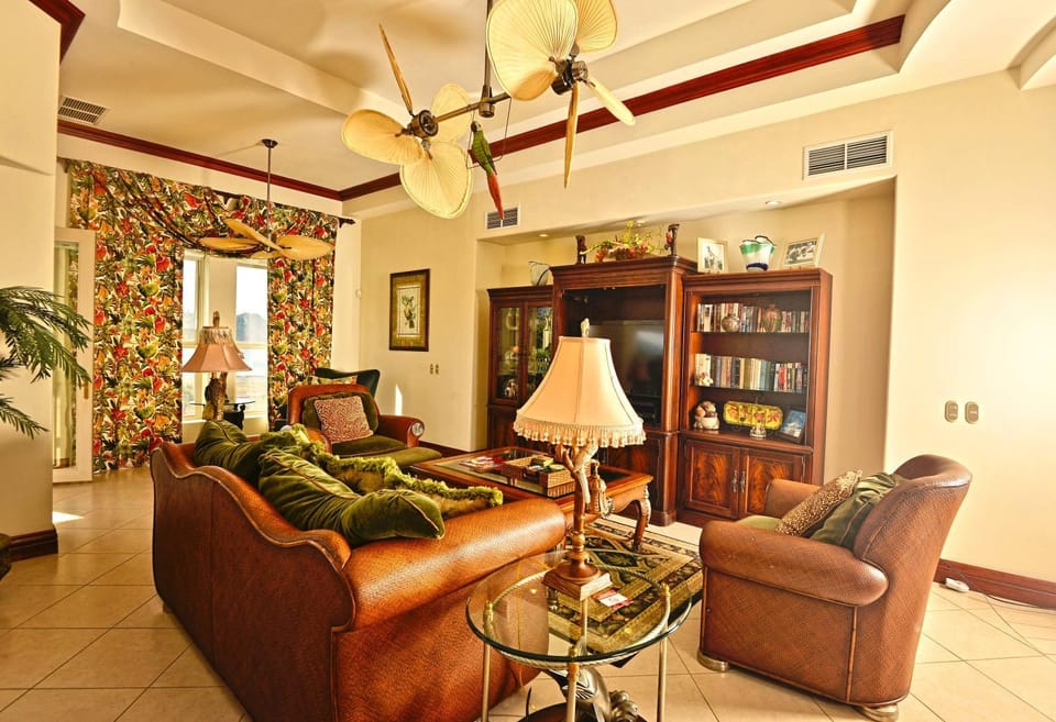 Bella Vista 4B - 3 bdr -3 1 and a half bath Ocean View House in Herradura