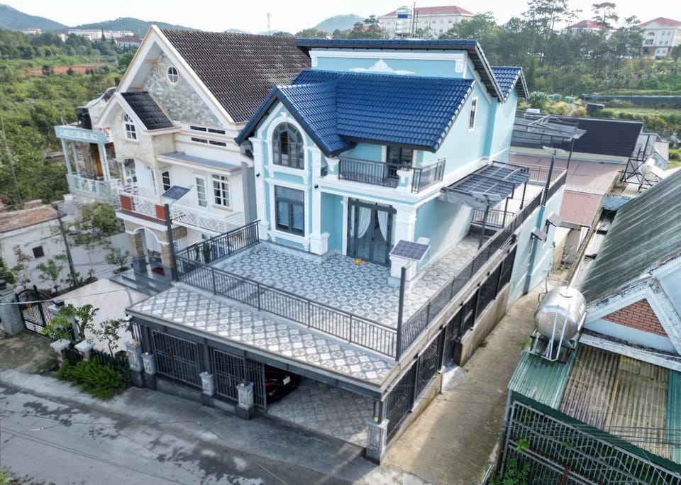 Property building, Balcony/Terrace