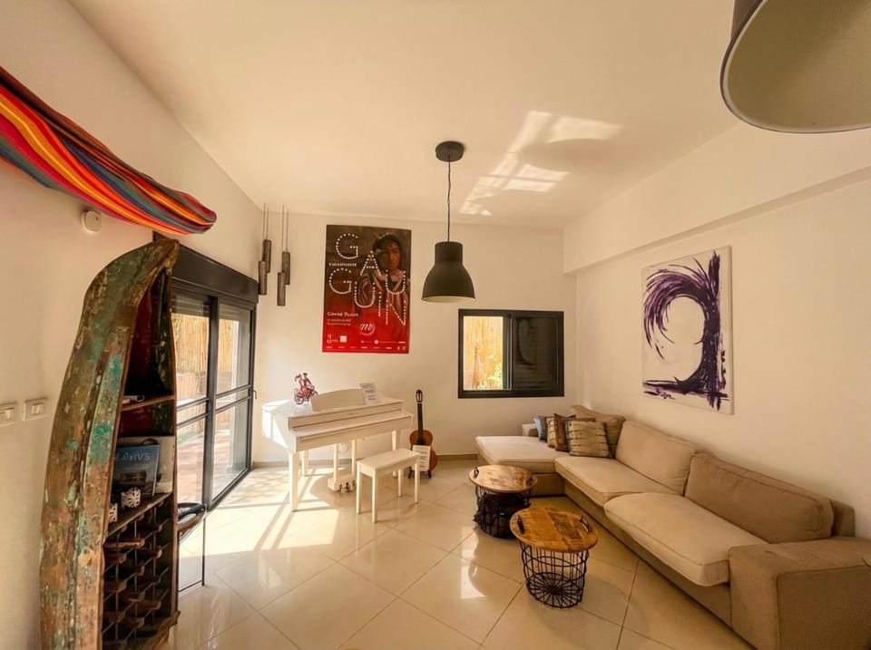 3BR Garden & Cinema Near Beach By SweetyGuest Apartment in Tel Aviv-Yafo
