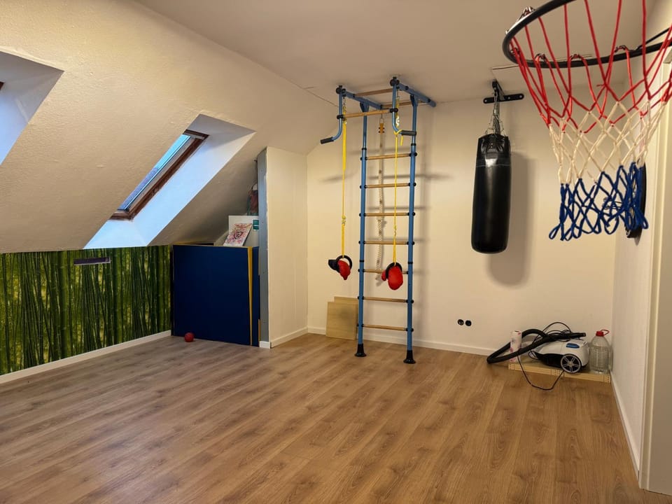 Modernes Reihenhaus mit Terasse, 130 m2, 5 Zimmer Apartment in Lower Saxony, Germany