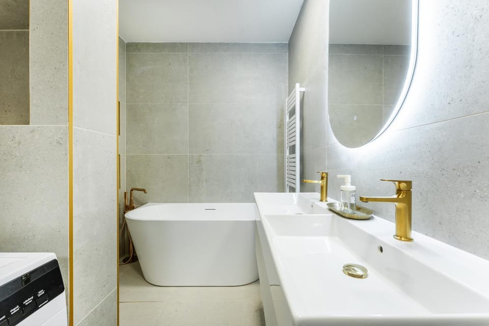 Bathroom, Bath, washing machine