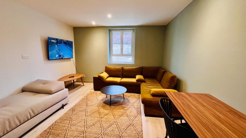 Communal lounge/ TV room, TV and multimedia, Living room, Seating area