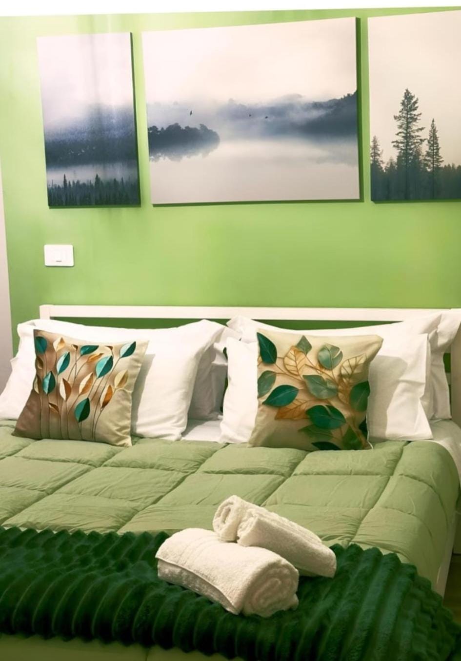 Bed, Bedroom