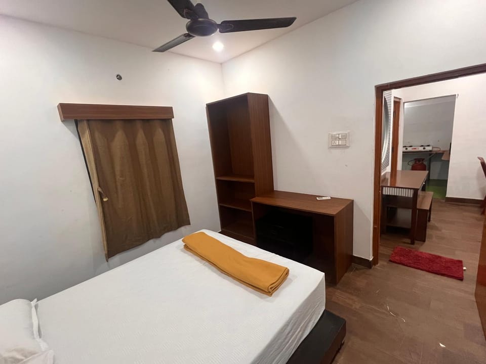 Bedroom, wardrobe