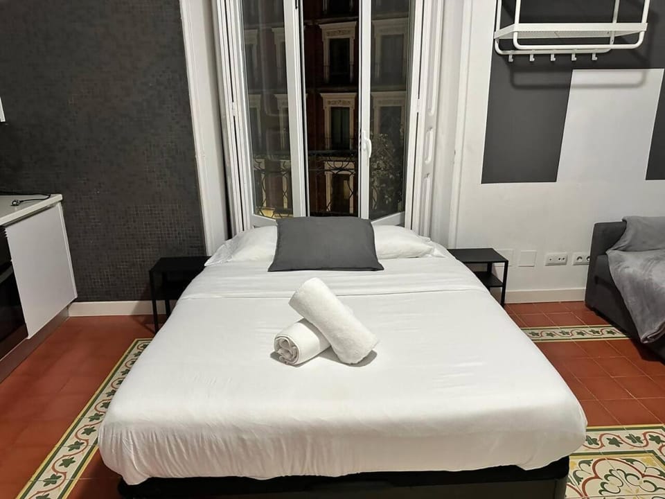 Bed, Photo of the whole room