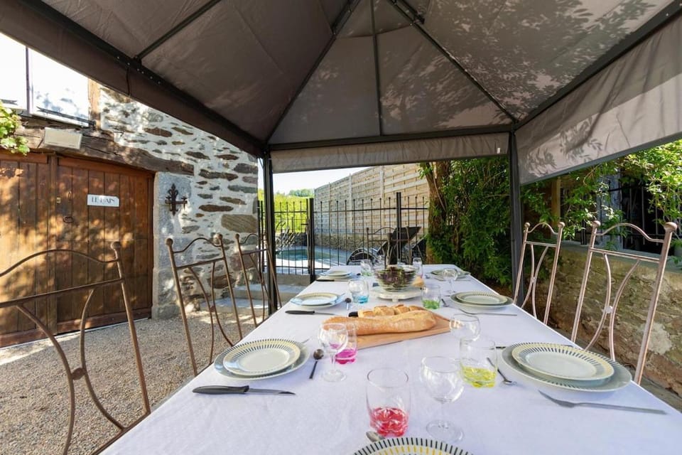 Gîte de Prestige dans un Fort, Jacuzzi, 8 pers Villa in Auvergne-Rhône-Alpes