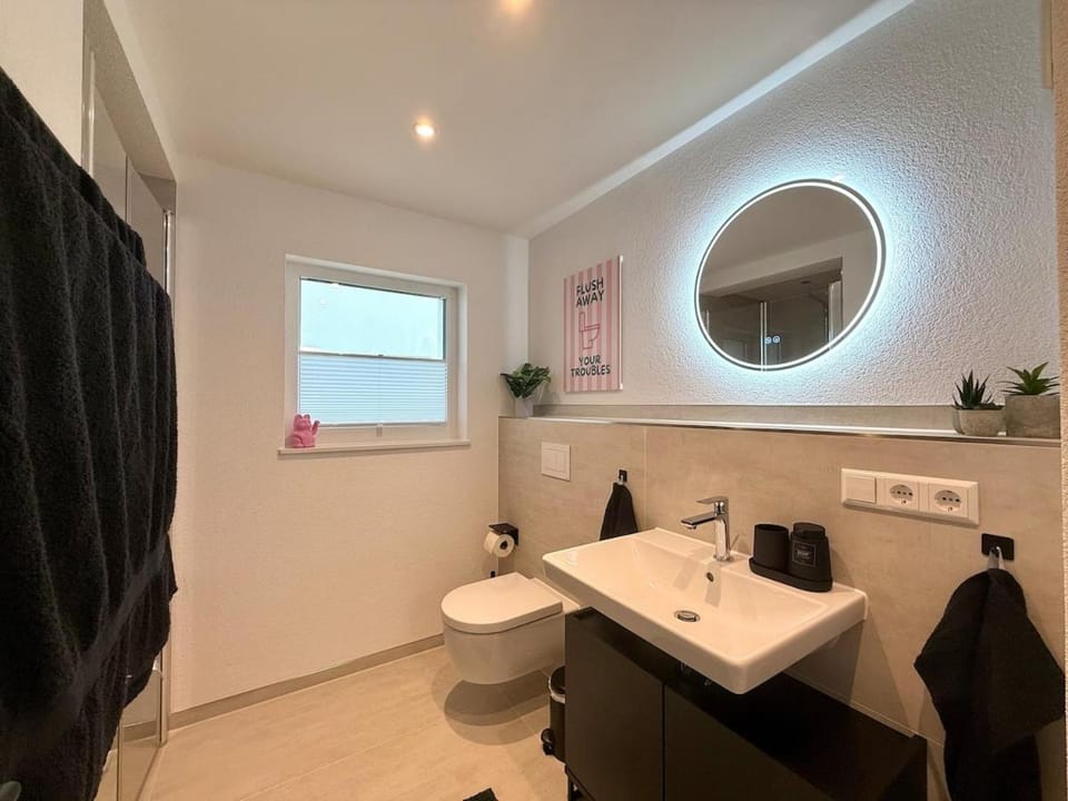 Toilet, Bathroom