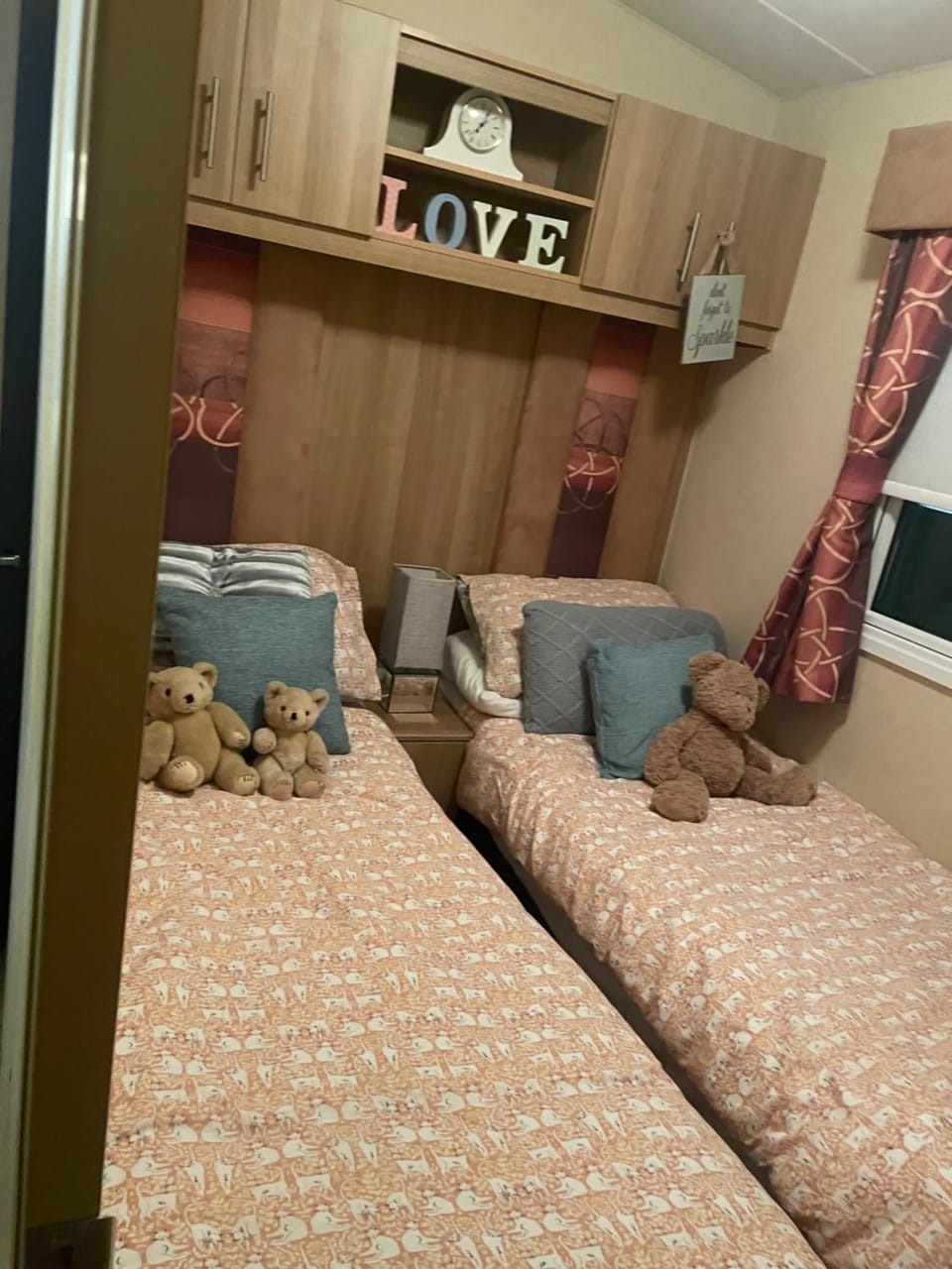 Static Caravan 8 Berth 3 bedrooms, ensuite Saltcoats, Ayrshire, Scotland DG CH Campground/ 
RV Resort in England