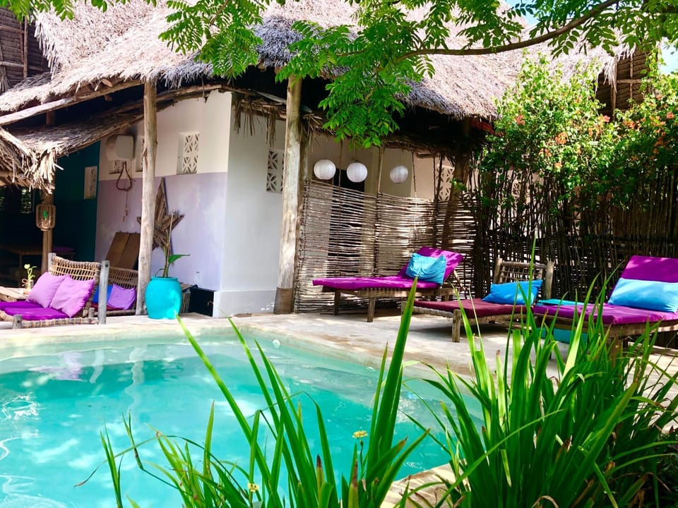 Property building, Restaurant/places to eat, Swimming pool, Breakfast