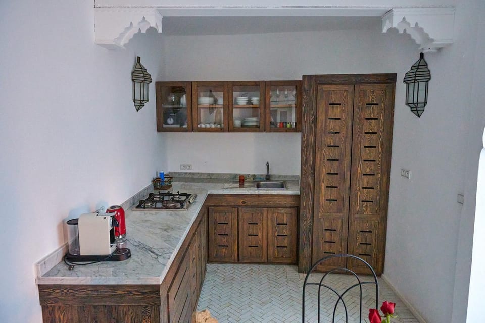Kitchen or kitchenette, Communal kitchen, minibar, stove, kitchen, kitchen