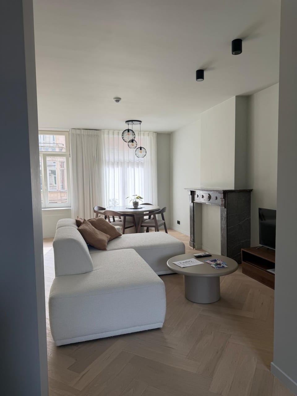 TV and multimedia, Living room, Seating area