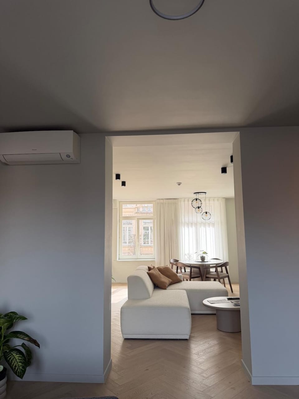 Living room, Seating area, Dining area
