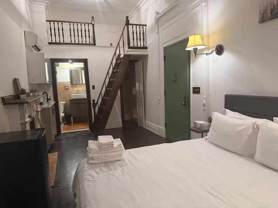 The Lexington Stay Apartment in Upper Manhattan