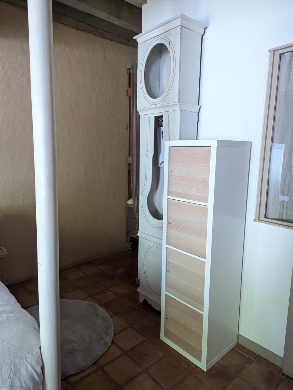 wardrobe