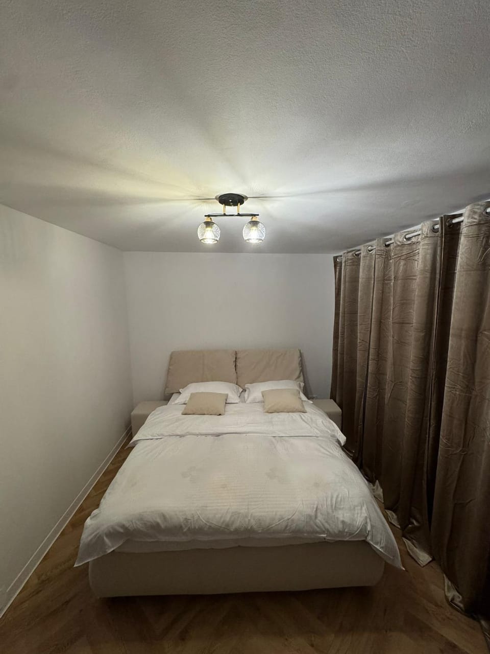 1 Mai Apartament Apartment in Craiova