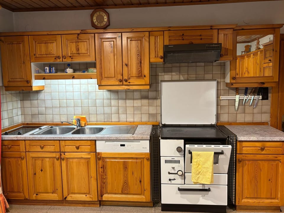 Kitchen or kitchenette, kitchen