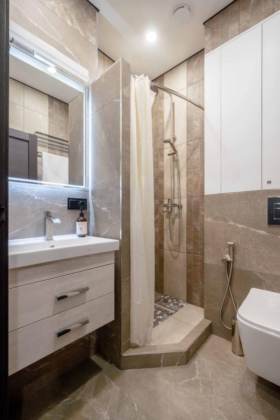 Studio KeyGo #0207 near Diana Abgar Park Apartment in Yerevan