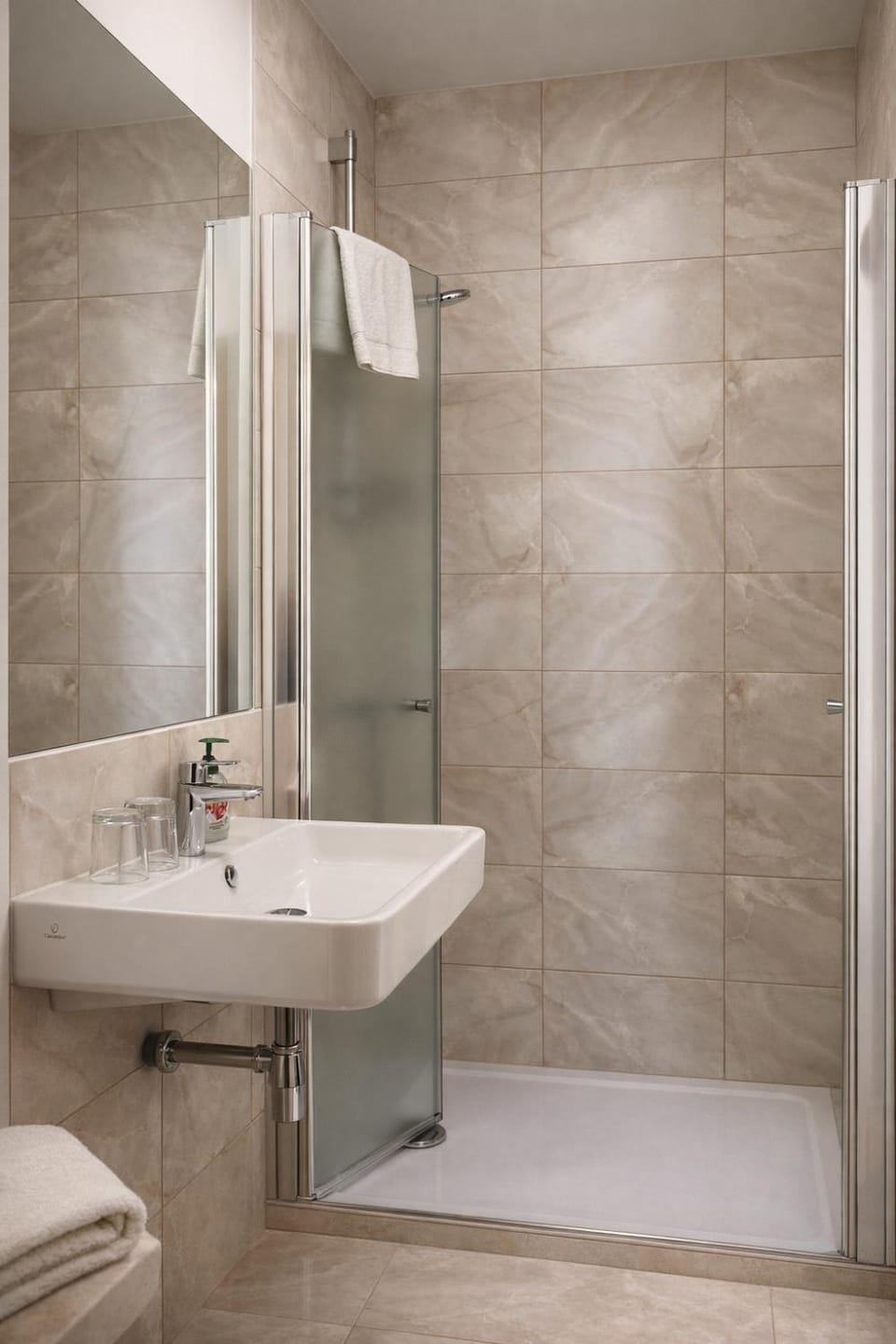 Shower, Bathroom, towels