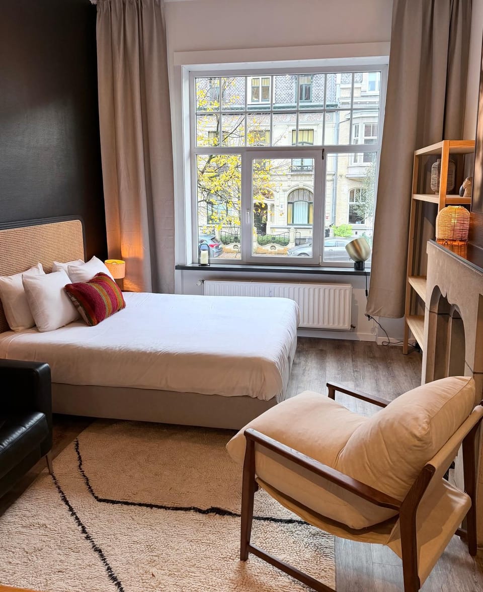 Library, Photo of the whole room, Bedroom, internet