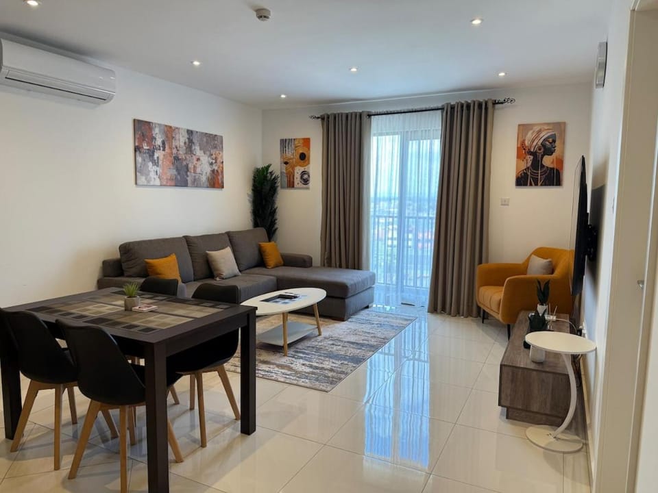 Living room, Seating area, Dining area