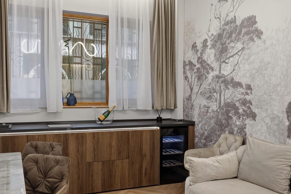 minibar, kitchen