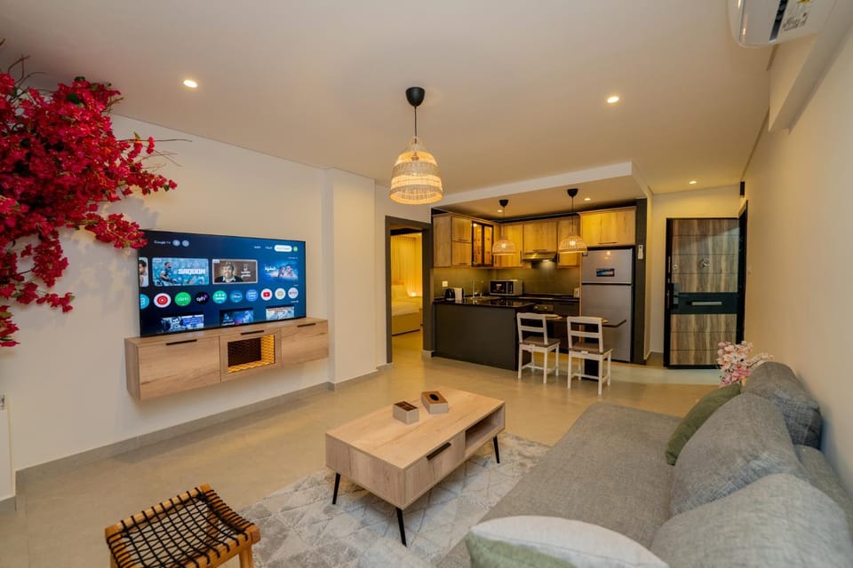 Communal lounge/ TV room, Kitchen or kitchenette, Living room, Seating area, Dining area, Evening entertainment, oven