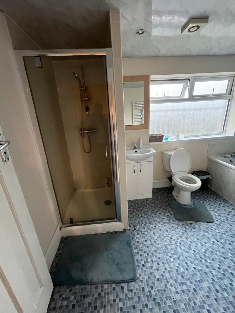 spacious King bed 30FT Room Vacation rental in Newcastle upon Tyne