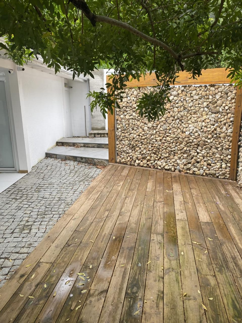 Utopia in the Low Cost Sea House in Florianopolis