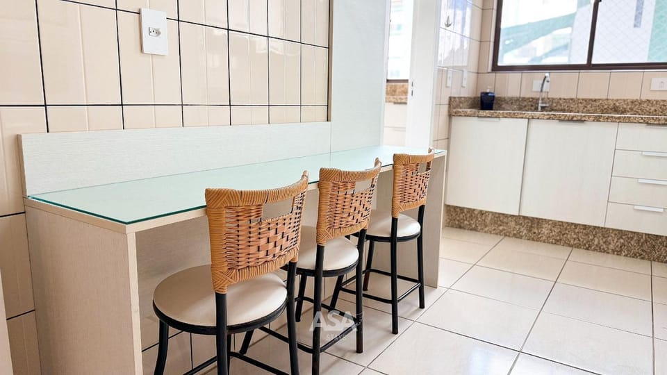 Kitchen or kitchenette, Meals
