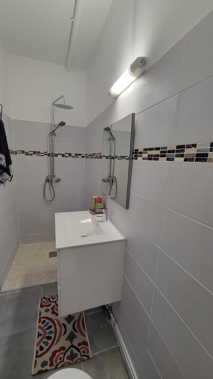 Shower, Bathroom
