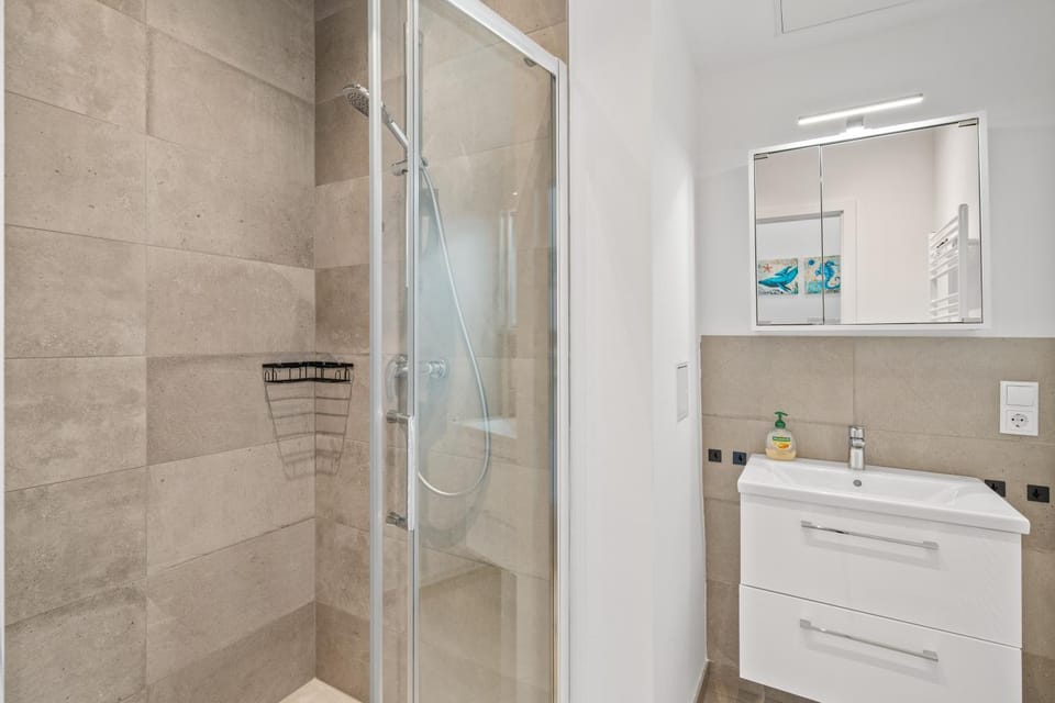 Shower, Bathroom