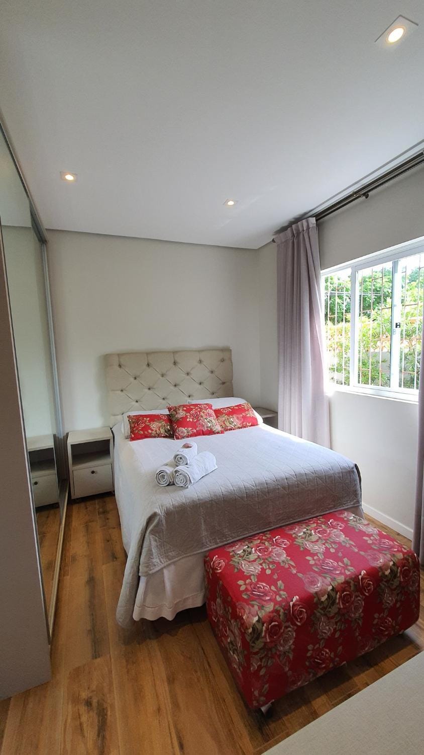 Casa aconchegante 5 minutos da praia a pé Cozy house 5 minutes from the beach on foot House in Florianopolis