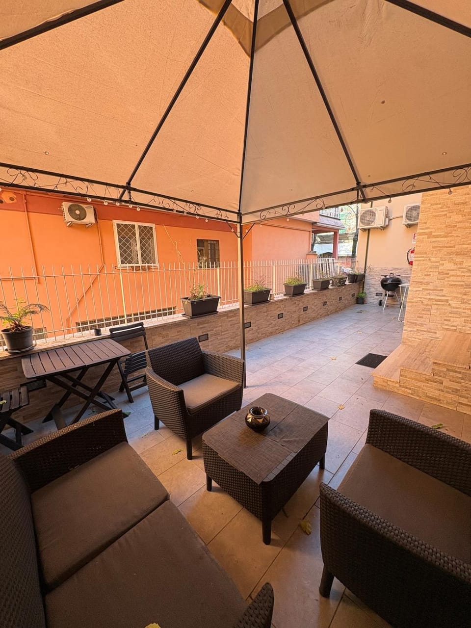 Ciclamini Yard - Near Metro C Apartment in Rome