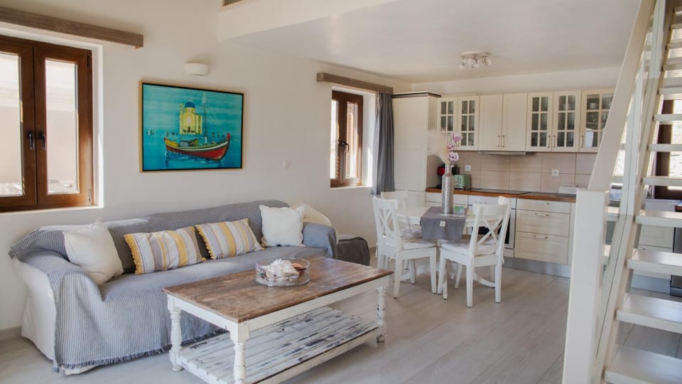 Villa Aristoteles House in Decentralized Administration of the Aegean