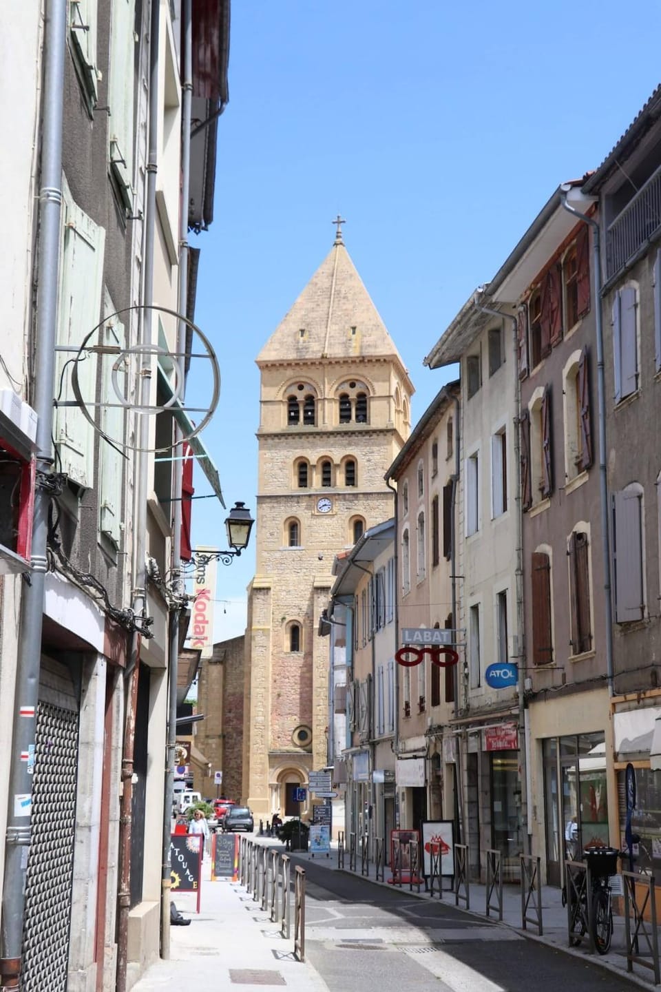 Day, Neighbourhood, City view, Street view, Location