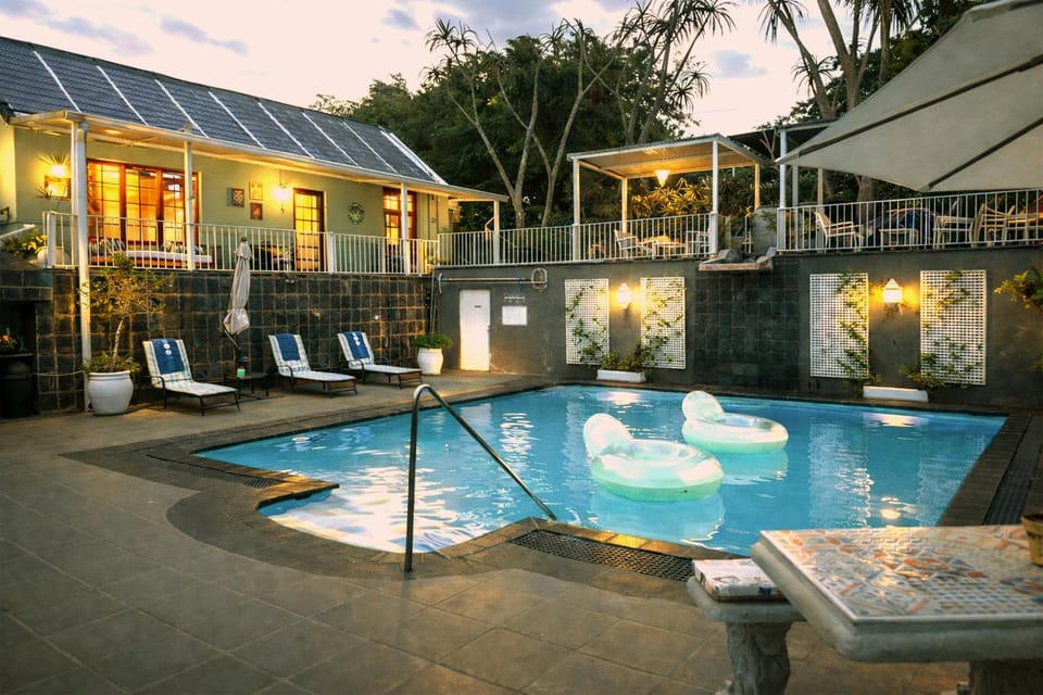 Pool view, Swimming pool, sunbed