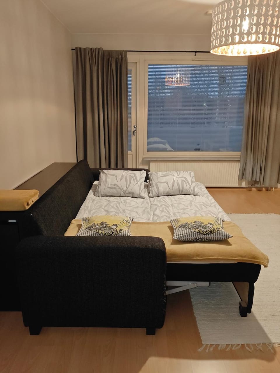 Bed, Living room