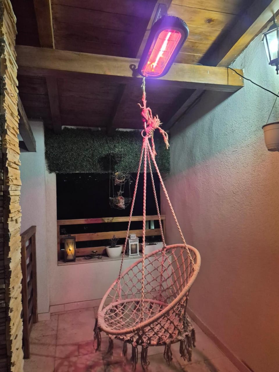 Carol Residence Penthouse -outside jacuzzi and barbeque- 10 min to the Christmas Market Apartment in Craiova