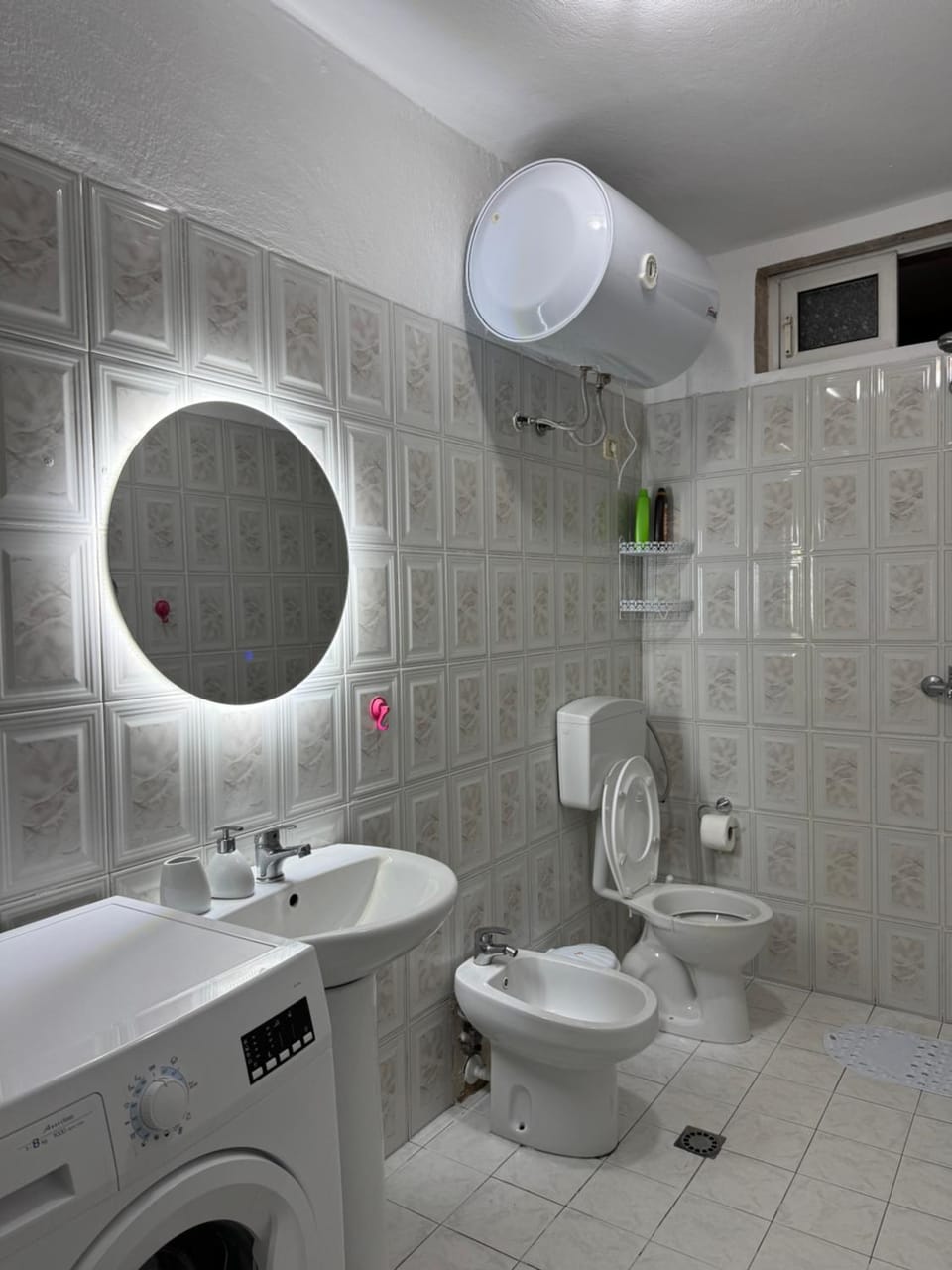 Tirana central guestroom Bed and Breakfast in Tirana