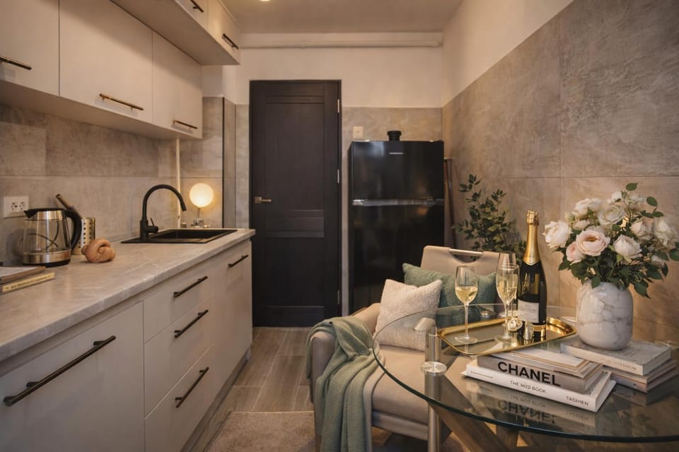 Kitchen or kitchenette