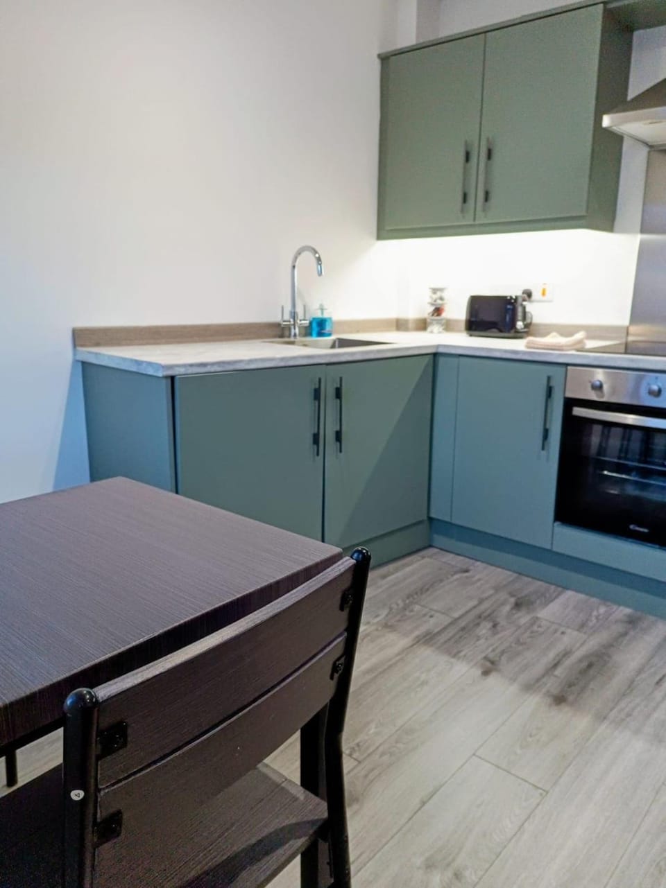 Modern 1 Bedroom Apt 1 near City Centre Parking Apartment in Belfast