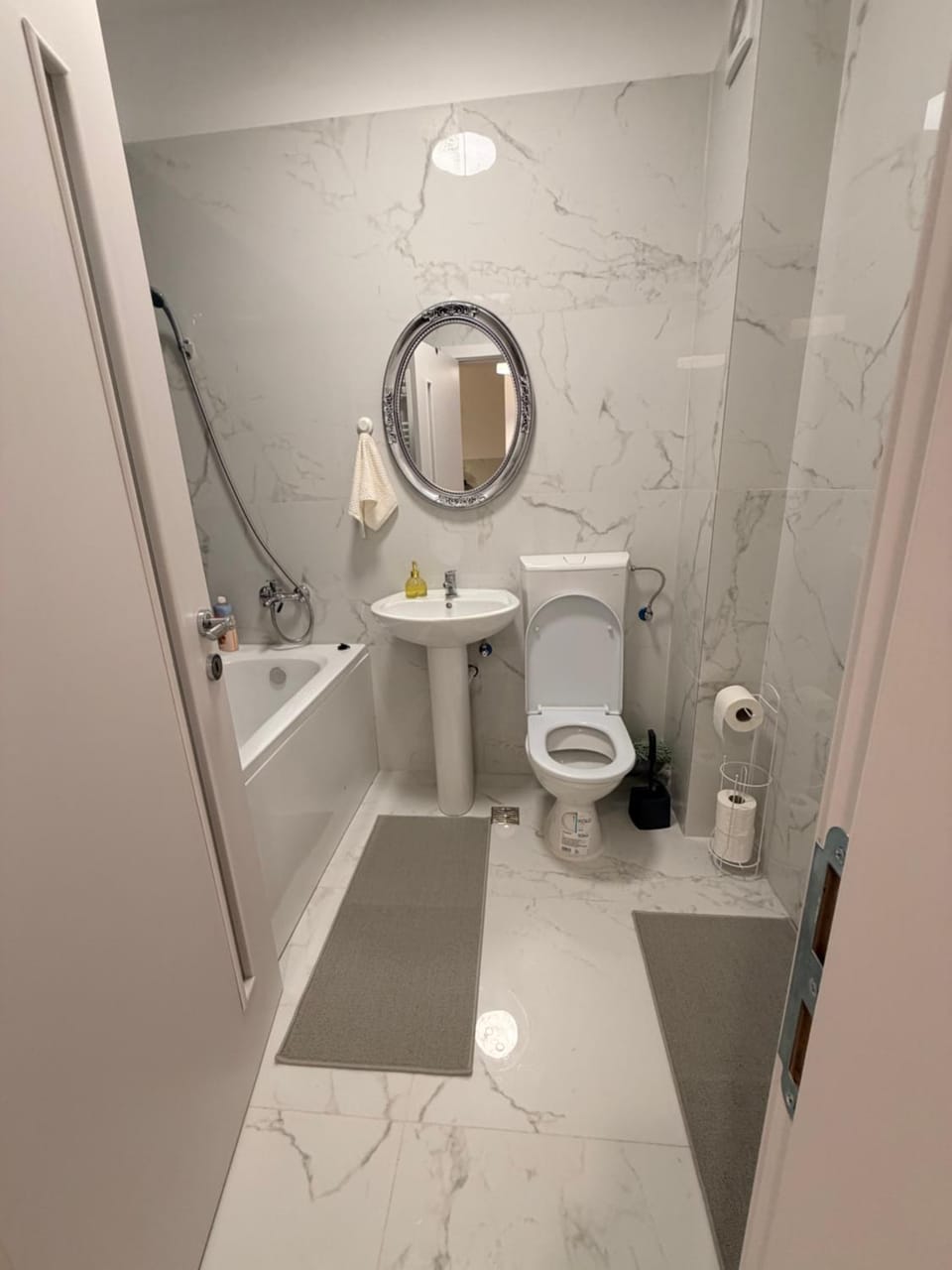 DreamStay Militari Residence Apartment in Bucharest