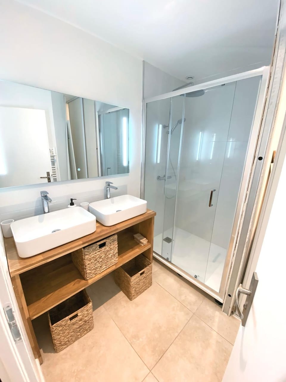 Chambre Privée dans Appartement Partagé - Calme et Lumineux - Proche Bordeaux -Pessac-Modern BR1-1 Apartment in Mérignac